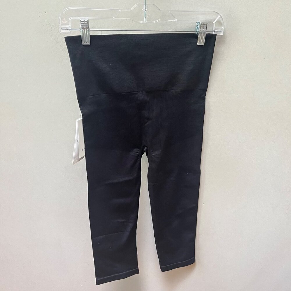 NEW Blanqi Black Hipster Crop Leggings- Sz. M‎